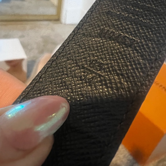 AUTHENTIC Louis Vuitton Belt - Picture 2 of 2